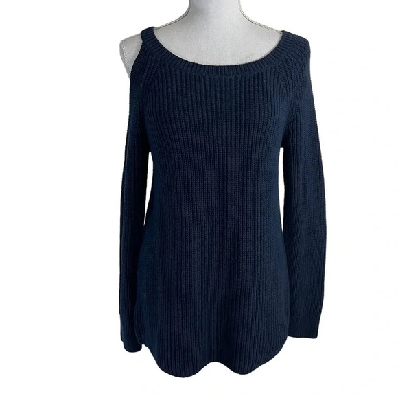 Treasure & Bond Navy Blue Sweater Womens Size XS Cold Shoulder Knit Top Casual - Picture 1 of 6